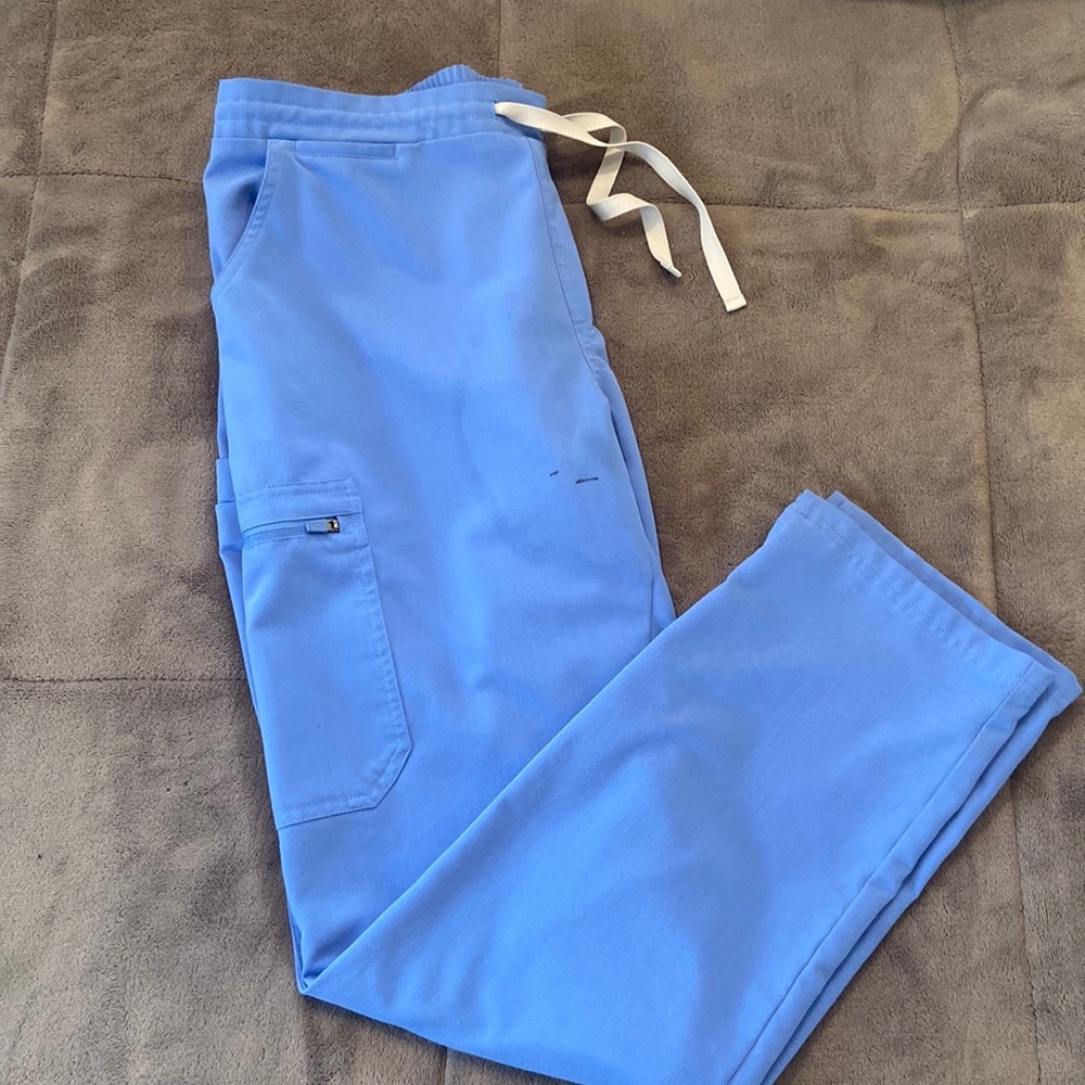 FIGS straight leg scrubs​